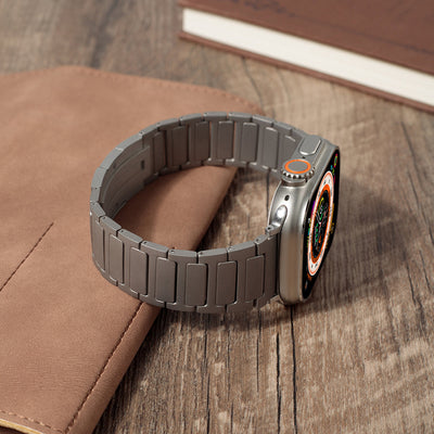 Titanband 2.0 für Apple Watch