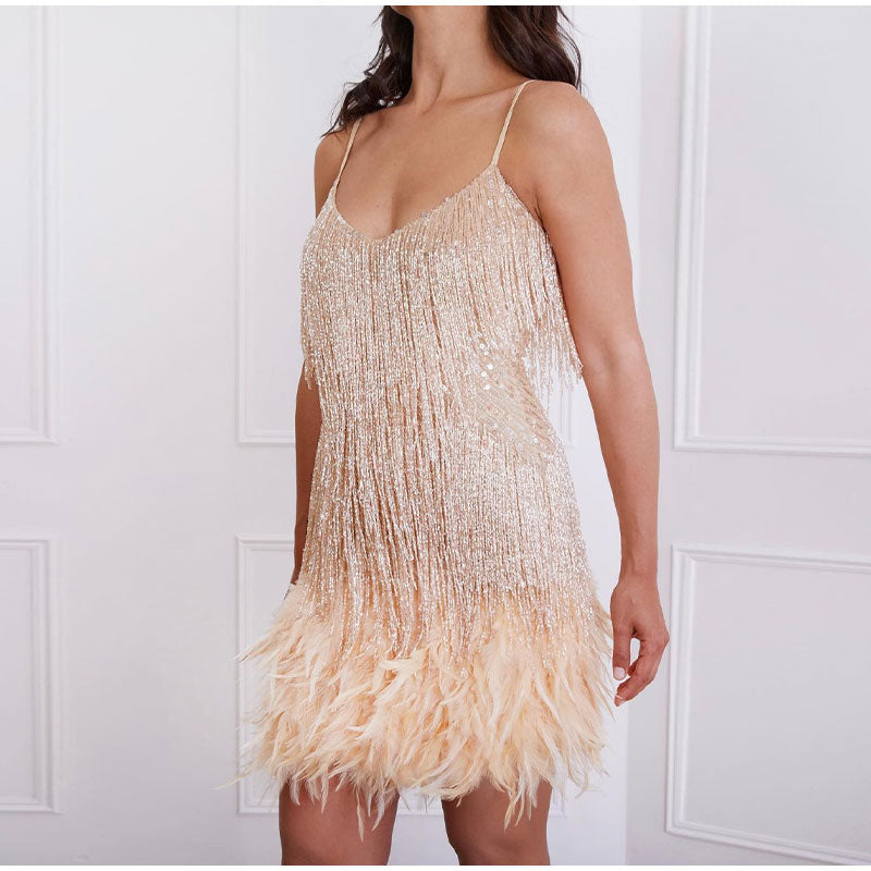 Adelina | Glanzvolles Cocktailkleid mit Pailletten und Federn