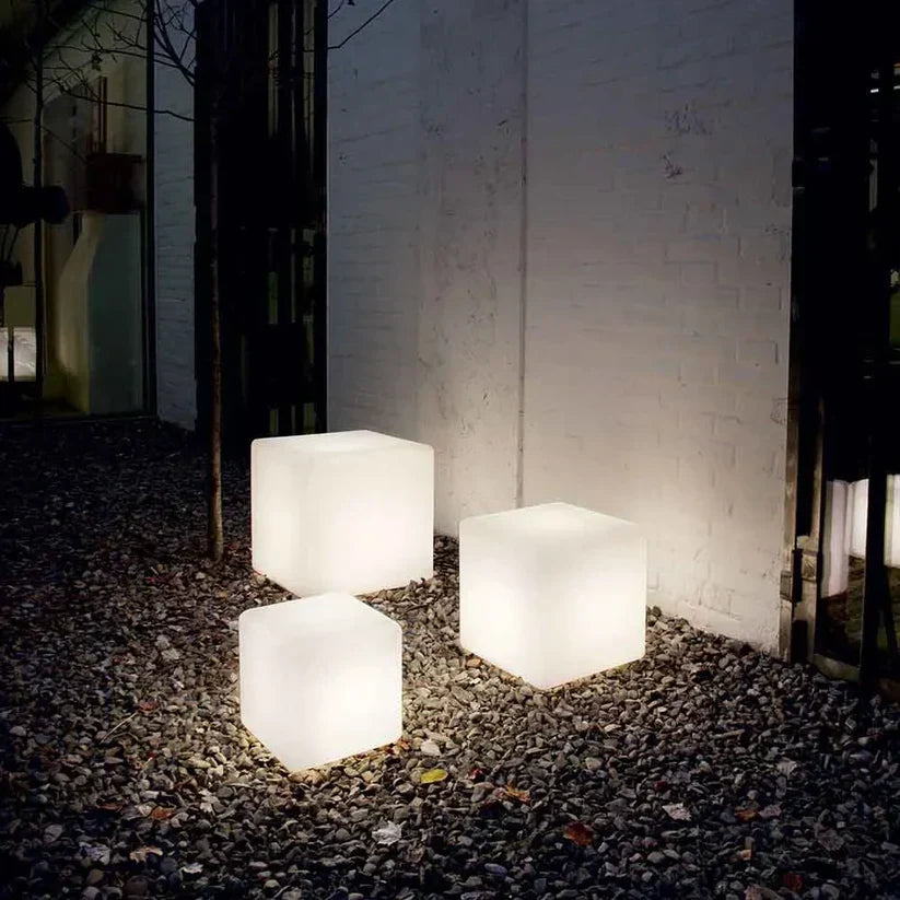 RadiantCube™ | Kubische Gartenleuchte