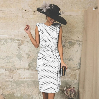 Lucienne | Elegantes Kleid mit Punkten und Taillenakzent