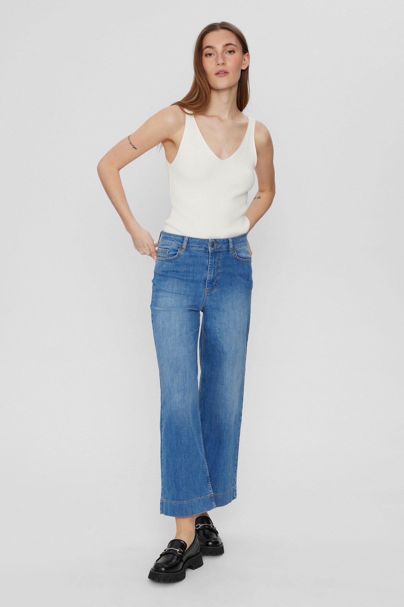 Emma | Modische hellblaue Denim-Jeans für Frauen