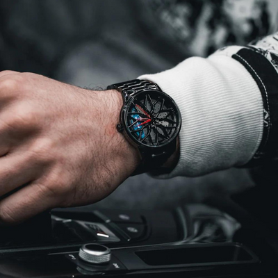 CarsWatch - Rotierende Uhr