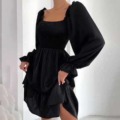 Emmeline™ | Sommer Minikleid mit Rüschen – Puffärmel, eckiger Ausschnitt & elastische Taille