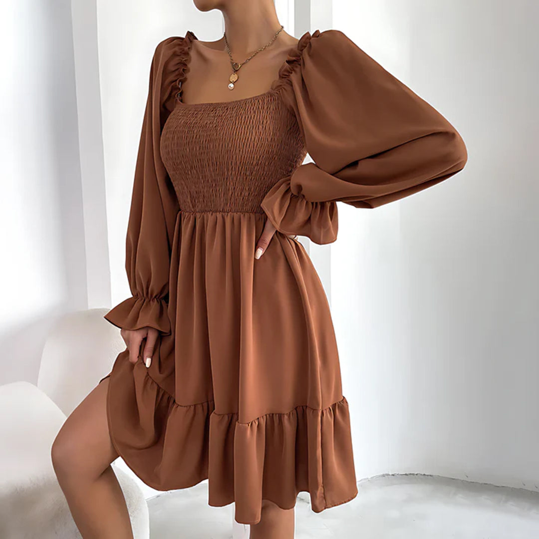 Emmeline™ | Sommer Minikleid mit Rüschen – Puffärmel, eckiger Ausschnitt & elastische Taille