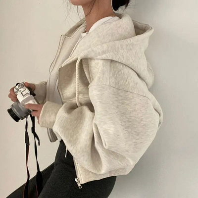 Debora | Schicker und vielseitiger Sommer-Hoodie