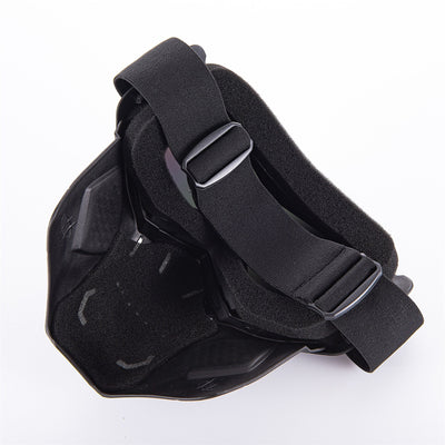 Motorradbrille mit Totenkopfmaske