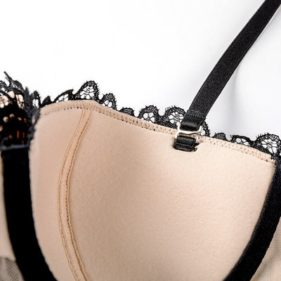 Bardot-BH mit Spitze