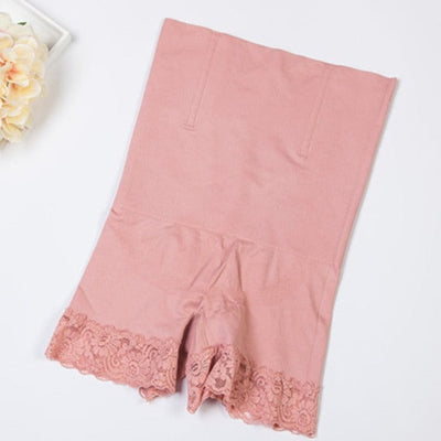 Formende Shorts mit Spitze