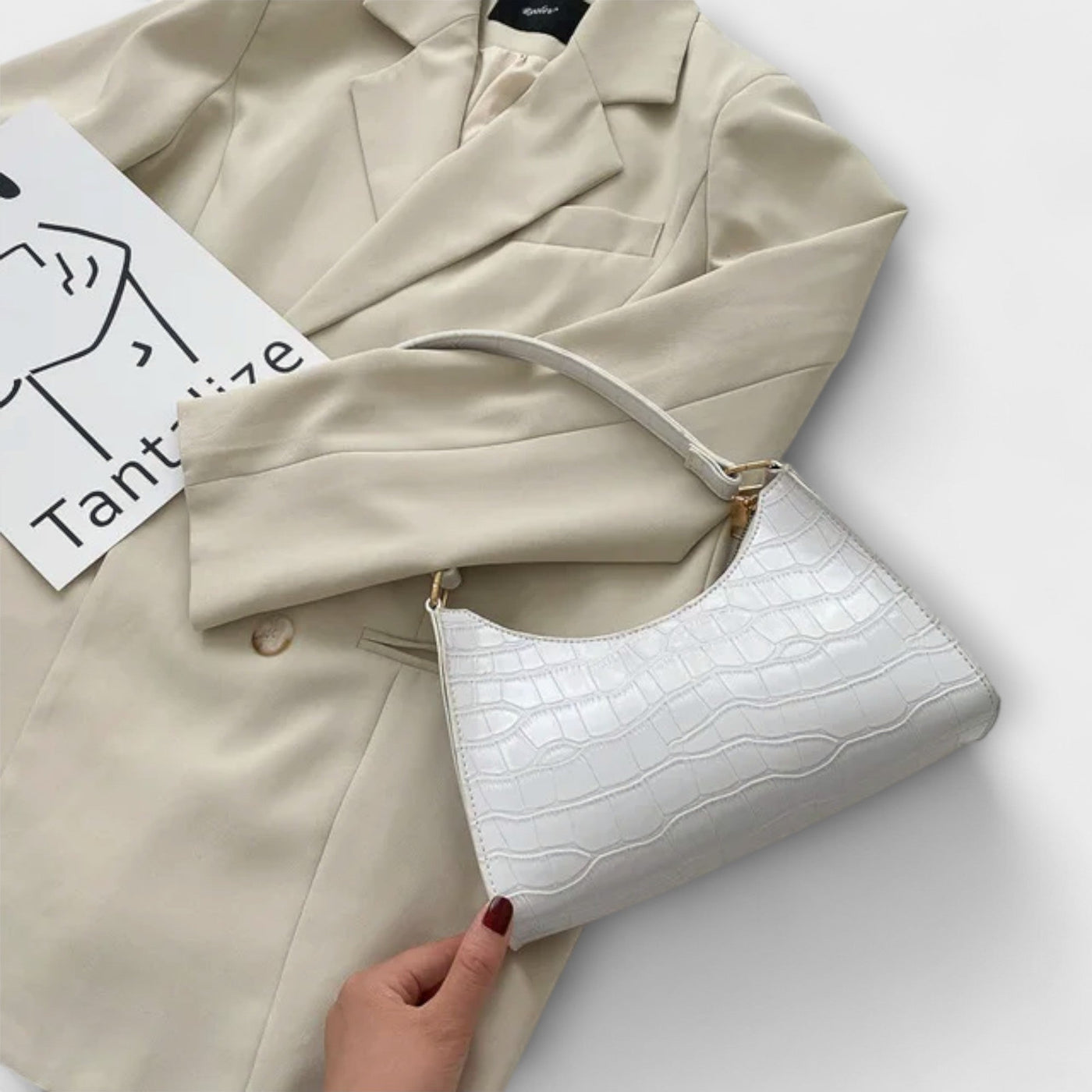 Lora. - Glänzende Ledertasche