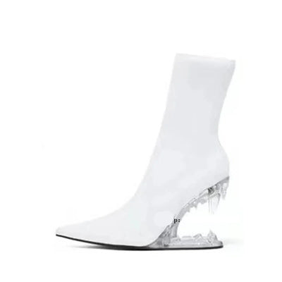 Isabella – Stiefeletten mit spitzer Zehenpartie und auffälligem Zähnchen-Detail für Damen