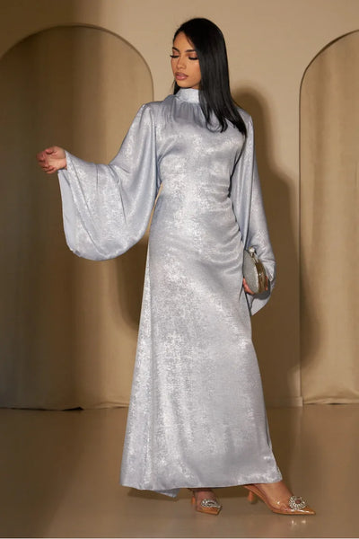 Layla – Elegante Satin-Abaya mit Pagodärmeln für Damen