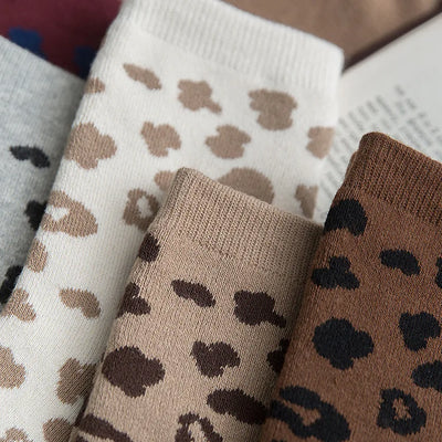 Elena – Spotted Leopard Print Damen Baumwoll-Socken
