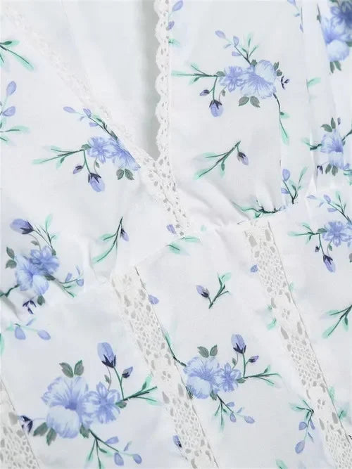 Liliana | Leichtes Minikleid mit Blumenmuster und Rüschen