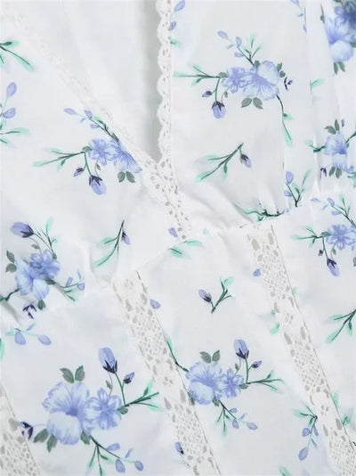 Liliana | Leichtes Minikleid mit Blumenmuster und Rüschen