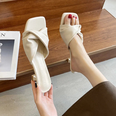 Zaida | Lässige Absatzsandalen - Gedrehter Riemen