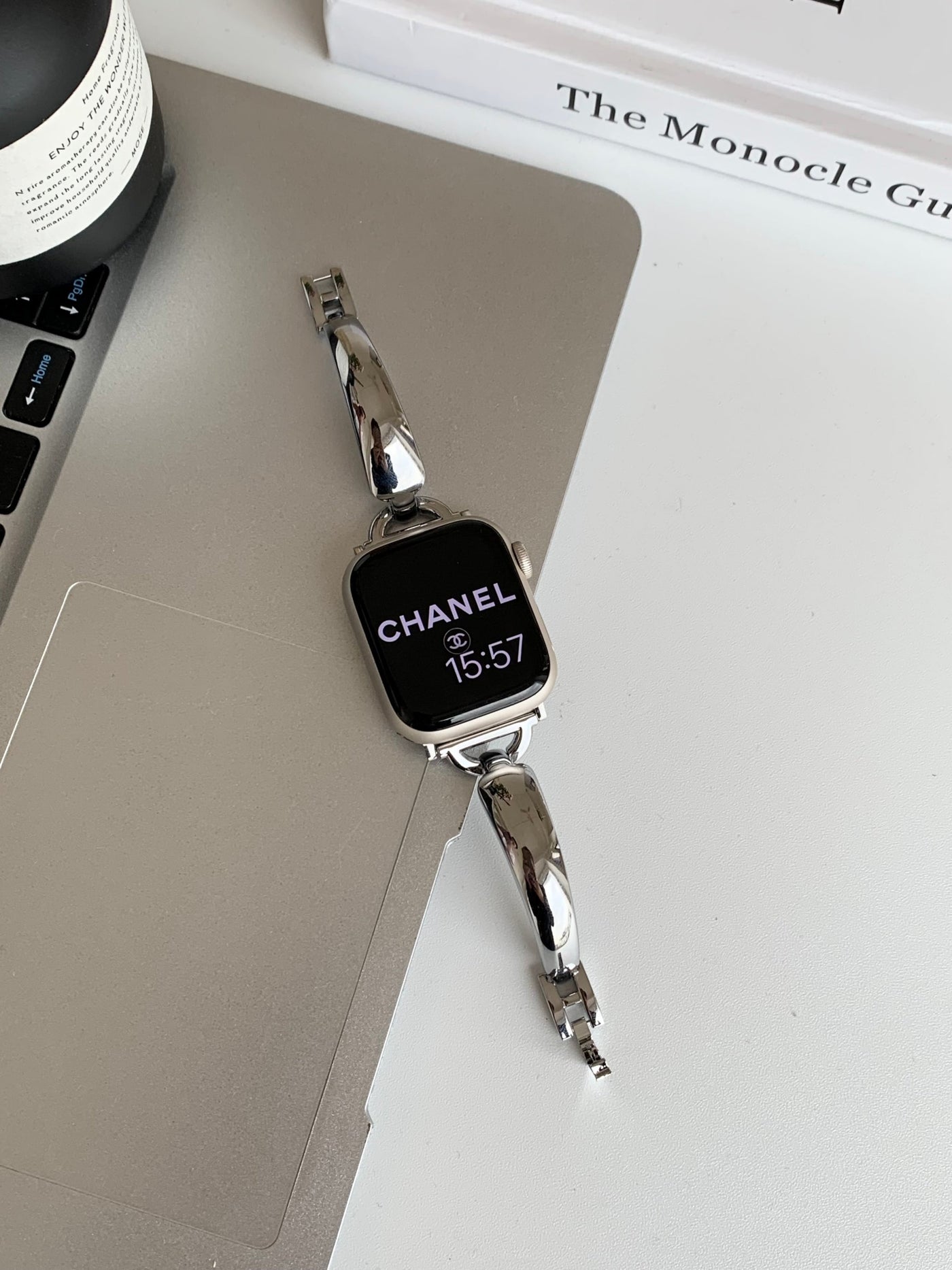 Einfaches Metallarmband für die Apple Watch