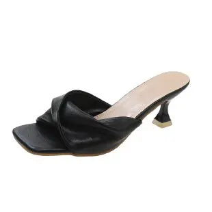 Zaida | Lässige Absatzsandalen - Gedrehter Riemen