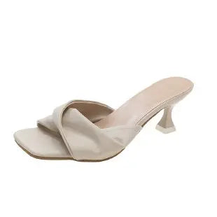 Zaida | Lässige Absatzsandalen - Gedrehter Riemen