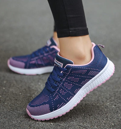 Anette | Unkomplizierte und schicke Sommer-Sneakers