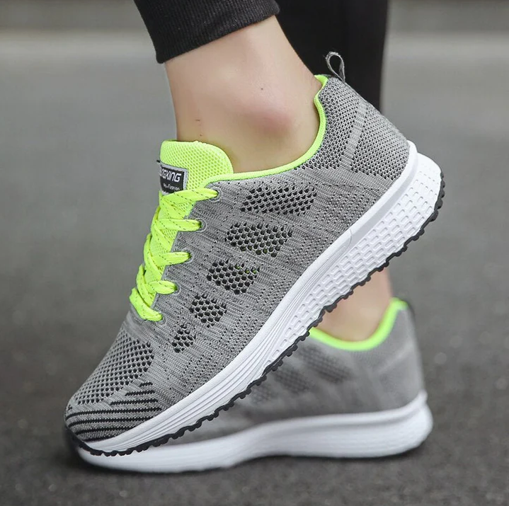 Anette | Unkomplizierte und schicke Sommer-Sneakers