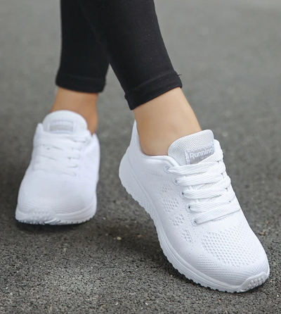 Anette | Unkomplizierte und schicke Sommer-Sneakers