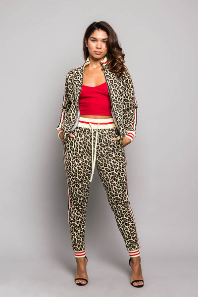 Lena – Trendiger Leopard-Print Damen Trainingsanzug