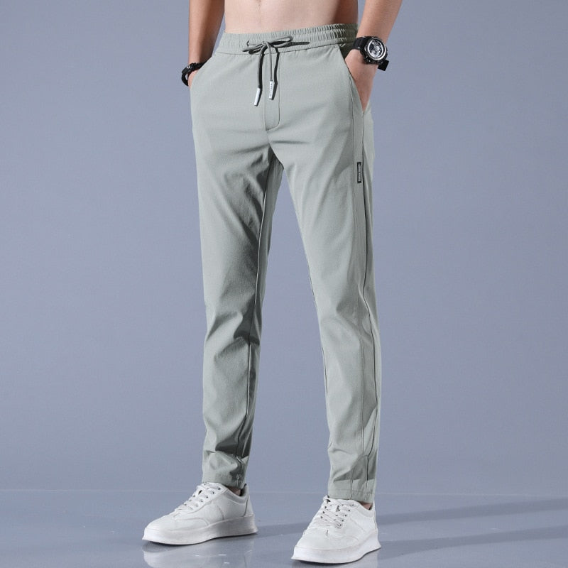 Hevaro | Schnelltrocknende Herrenhose für Alltag Slim Fit