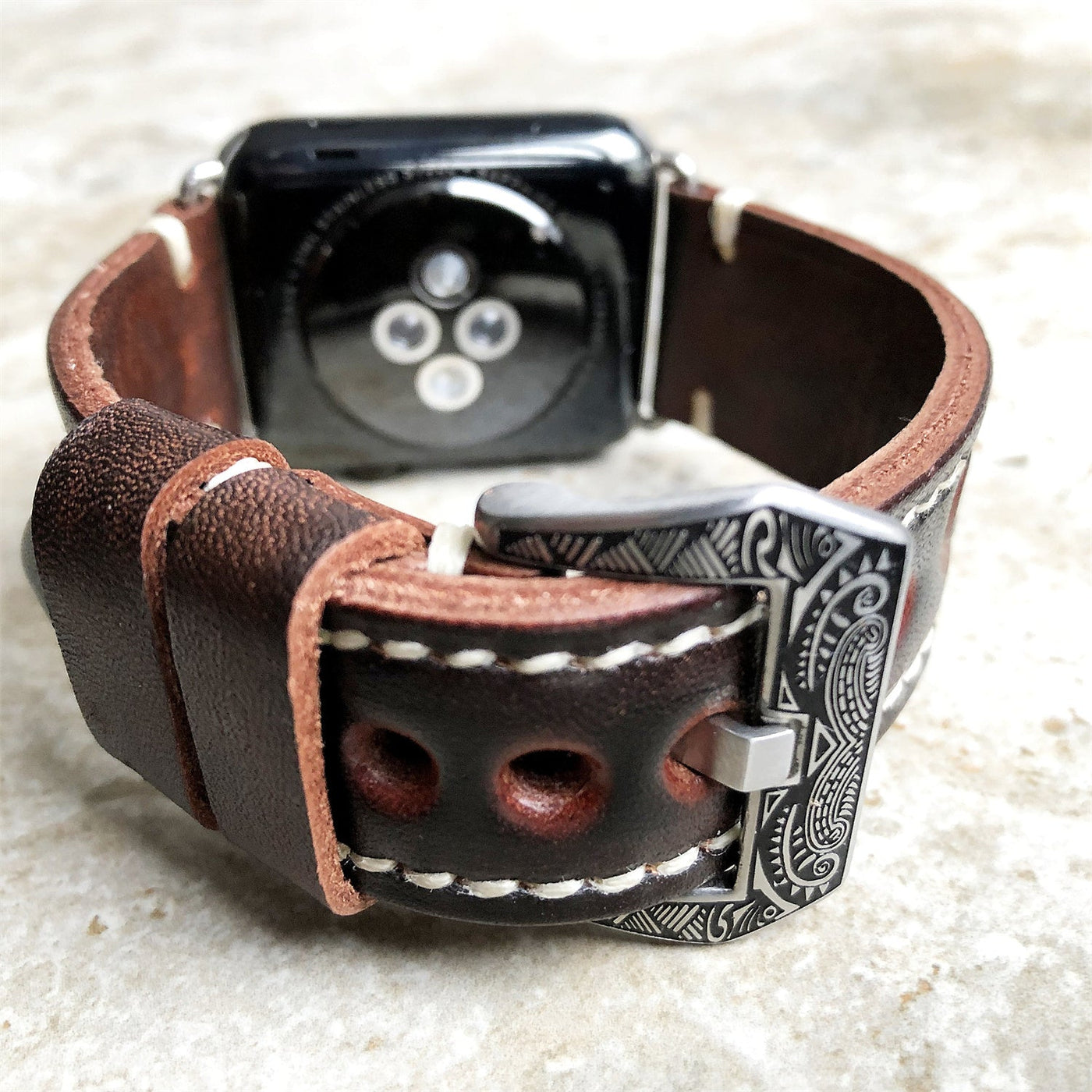 Handgraviertes geprägtes Lederarmband für die Apple Watch