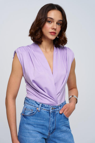 Tilda | Lila Bodysuit mit eleganter Drapierung