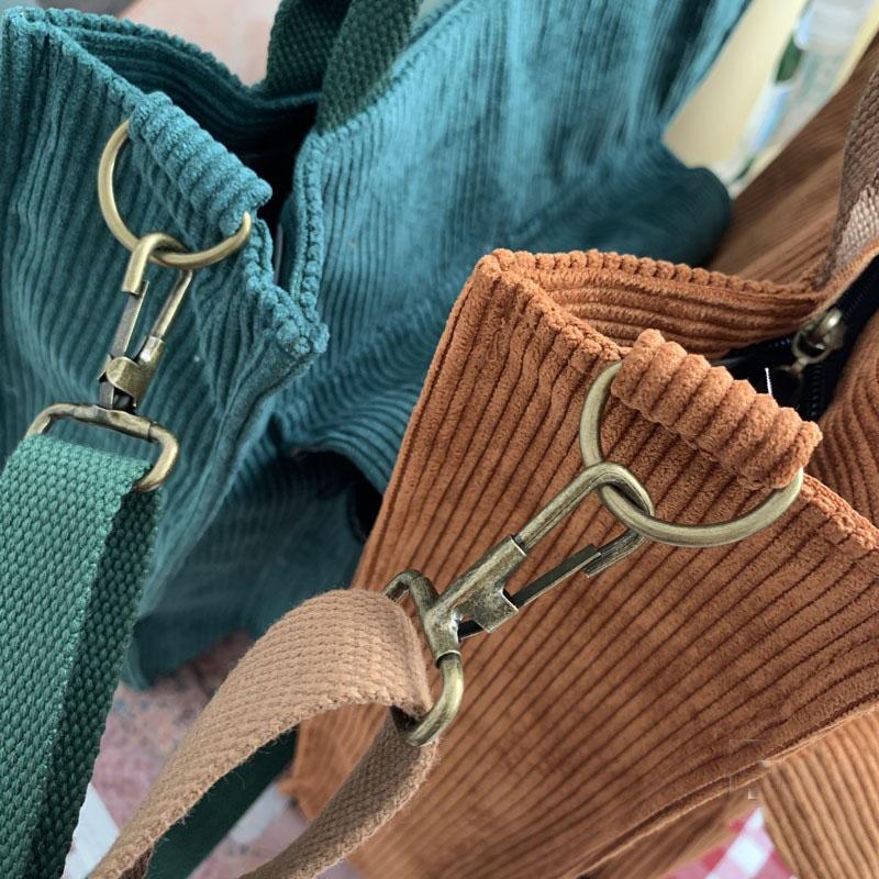 "Pya" Vintage Umhängetasche