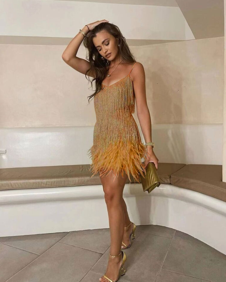 Adelina | Glanzvolles Cocktailkleid mit Pailletten und Federn